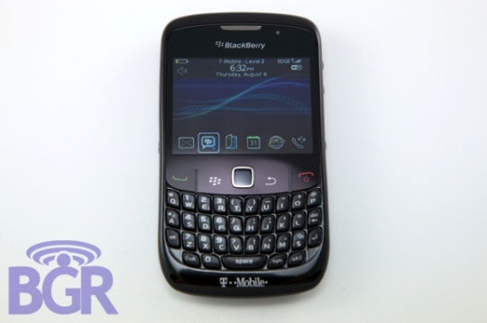 blackberry-8520-3