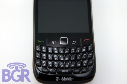 blackberry-8520-4